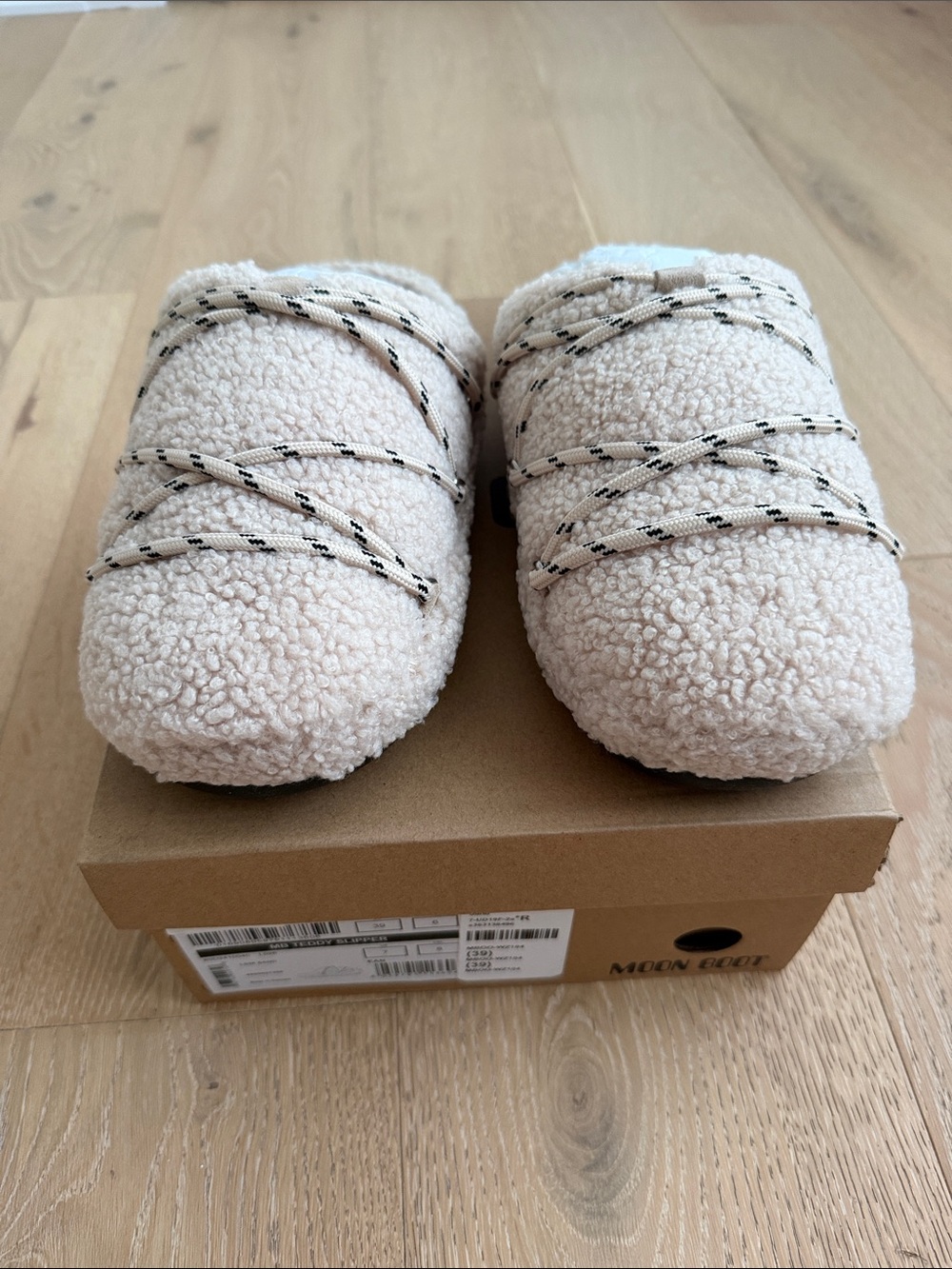 NEW MOON BOOT Teddy Slipper in Sand